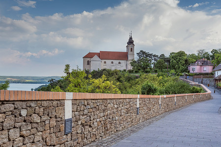 匈牙利巴拉顿湖蒂豪尼修道院景观
