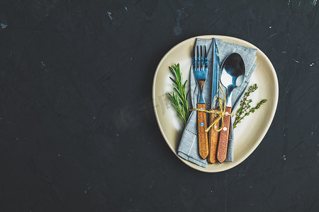 轻质 cer 质朴复古餐具刀、叉和勺子套装