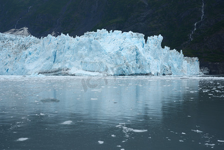 潮水冰川