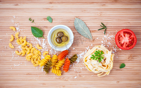 意大利食品概念各种橄榄油味面食