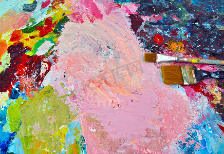 各种颜色的油漆与画笔、多色抽象油画污渍背景、鲜艳的色彩绘画复制空间