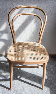 山毛榉木和荆棘木 Thonet 椅