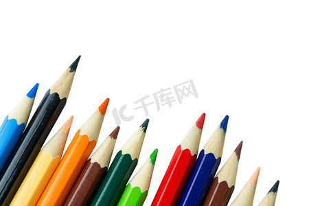 学习路径摄影照片_孤立在白色背景上的彩色铅笔，带有剪切路径