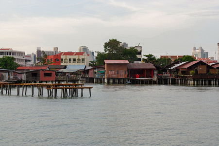 马来西亚槟城乔治城 - 2016 年 4 月 18 日：李码头是 19 世纪华人家族在水上建造的一个小村庄，因为他们无法获得土地。