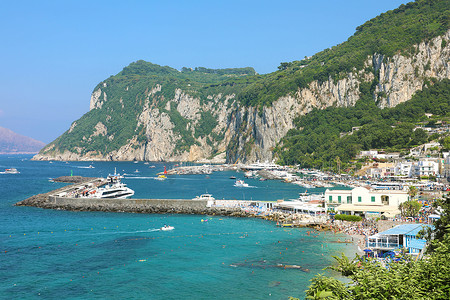 意大利卡普里岛 — 2018年7月4日：意大利美丽夏日的卡普里岛