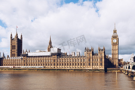 英国伦敦大本钟摄影照片_伦敦大本钟和威斯敏斯特桥