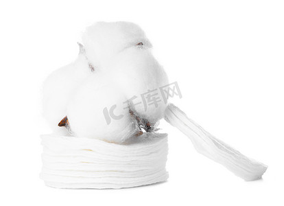 海棉宝宝摄影照片_白色隔离的棉垫和棉花花堆