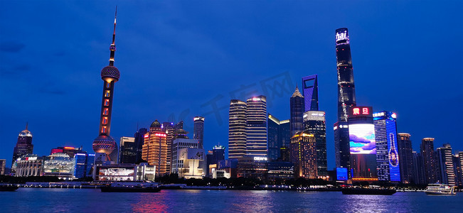 上海钟楼摄影照片_上海都市外滩