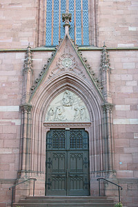 德国巴登-符腾堡州拉登堡一座教堂的入口 德国巴登-符腾堡州拉登堡一座教堂的入口