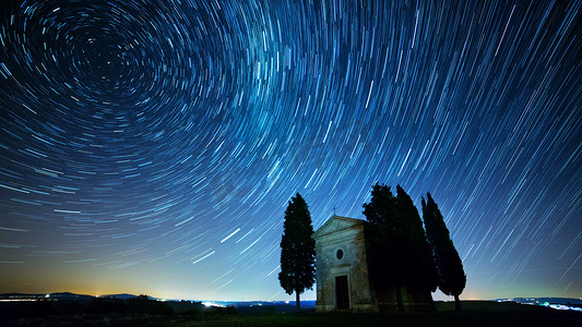 美妙的星空。