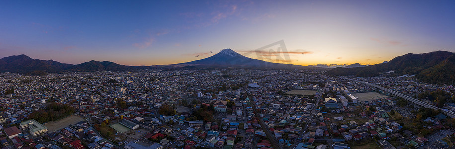 富士摄影照片_富士吉田市富士山鸟瞰全景