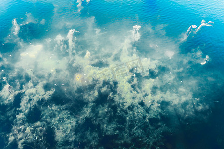 分层场景摄影照片_深蓝海海底背景。