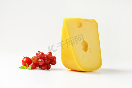 瑞士奶酪配红葡萄
