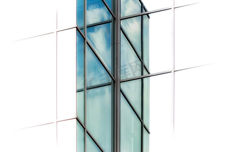 蓝色线条极简摄影照片_一座高大的商务办公楼的窗户，反射着 sk