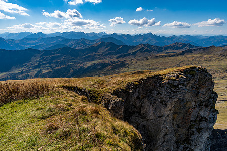 在 Kleinwalsertal 的 Hohe Ifen 远足