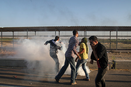 以色列巴勒斯坦摄影照片_西岸 - 冲突 - 以色列 巴勒斯坦