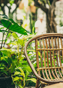 VERTICAL 舒适花园露天热带风格露台木椅藤条柳条生态家具。