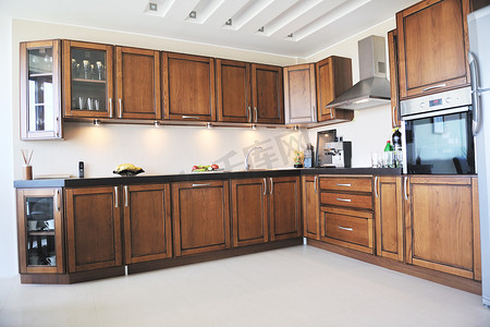 白色的现代厨房摄影照片_新家的现代厨房室内设计