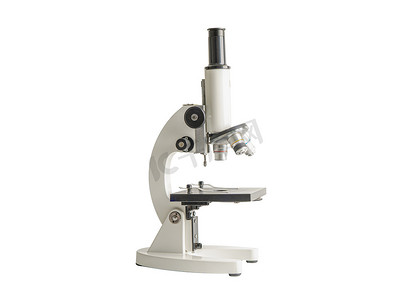 在白色背景上隔离的显微镜，在科学实验室中使用剪切路径。