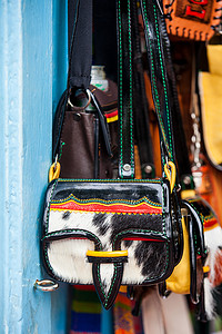 来自安蒂奥基亚地区的哥伦比亚传统皮革挎包