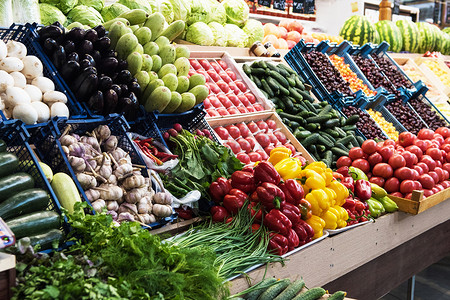 农贸市场蔬菜柜台