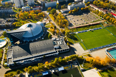 明斯克市中心的体育中心，设有开放的体育场馆。白俄罗斯