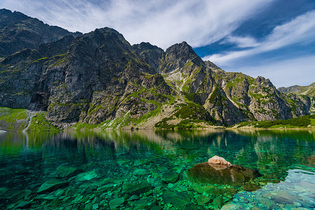 云水纹摄影照片_高塔特拉山和风景如画的清澈湖泊 Czarny Staw
