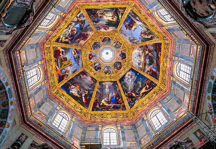 意大利佛罗伦萨美第奇教堂的内部