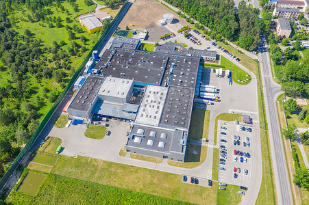 工厂鸟瞰图摄影照片_配送中心鸟瞰图，工业物流区无人机摄影。