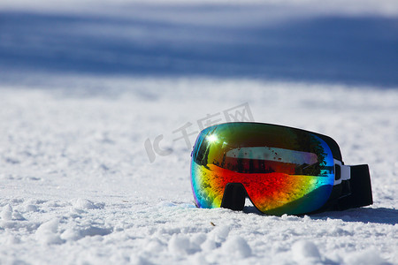 雪中​​滑雪和滑雪板面具