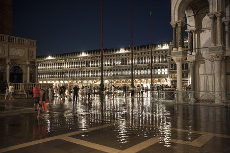威尼斯圣马可广场的夜晚