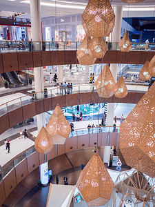 阿联酋迪拜 — 2018年5月15日：迪拜购物中心是世界上最大的购物中心之一。