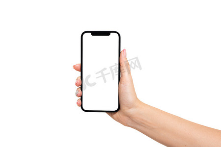 女人手拿着智能手机与空白屏幕隔离在白色背景。