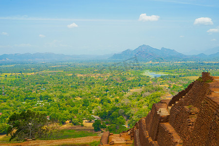 锡吉里耶岩顶峰景观（斯里兰卡）