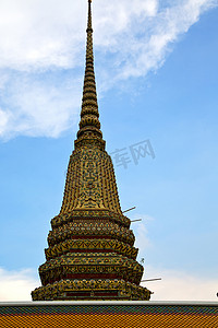 十字抽象摄影照片_泰国曼谷在寺庙抽象十字颜色屋顶
