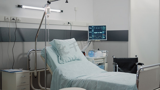 医院病房设有床位和心率监测器