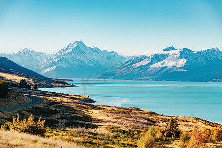前往新西兰最高峰库克山的道路。