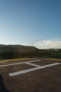 阿尔泰山上的直升机停机坪