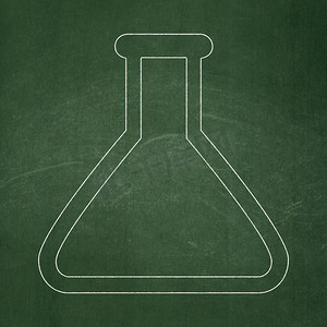 科学概念：黑板背景上的烧瓶