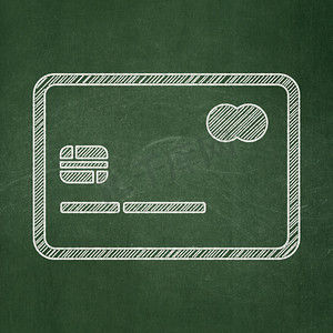 金钱概念：黑板背景上的信用卡
