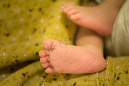 新生婴儿脚的特写
