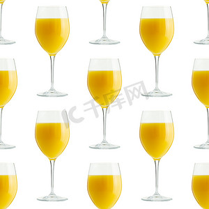 新鲜橙汁、芒果或菠萝在玻璃中重复白色背景上的无缝图案。