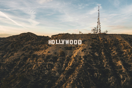 损失摄影照片_2019年11月左右：加利福尼亚州洛杉矶李山的著名好莱坞标志