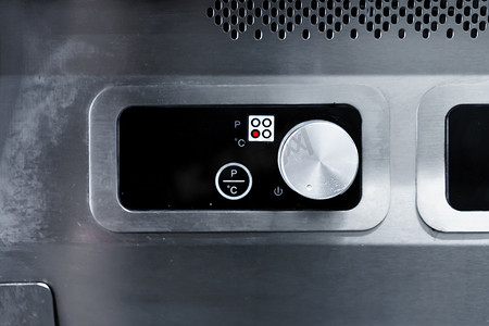 商用厨房摄影照片_商用厨房电器温度控制关闭