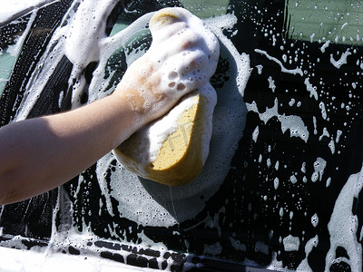 洗车汽车摄影照片_洗车