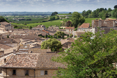 风景经典摄影照片_典型法国村庄的风景