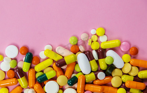 多彩多姿的药丸和药物胶囊欧米伽 3 选择性焦点