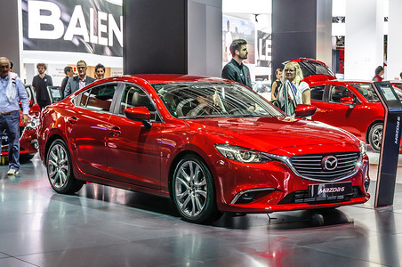 法兰克福 - 2015 年 9 月：Mazda6 在 IAA International Mot 上亮相