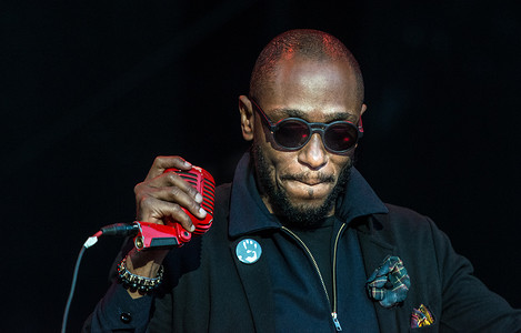 南非 - MOS DEF - 逮捕