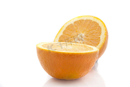 新鲜橙子切半